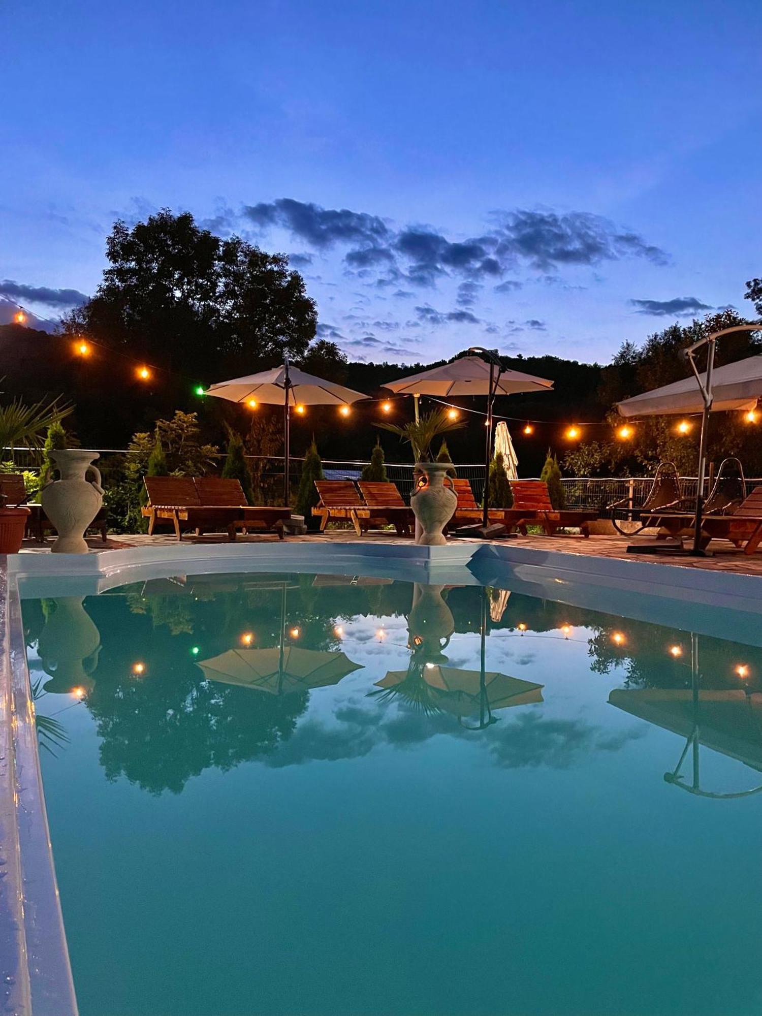 Pensiunea Portas Resort สเลอนิค ภายนอก รูปภาพ